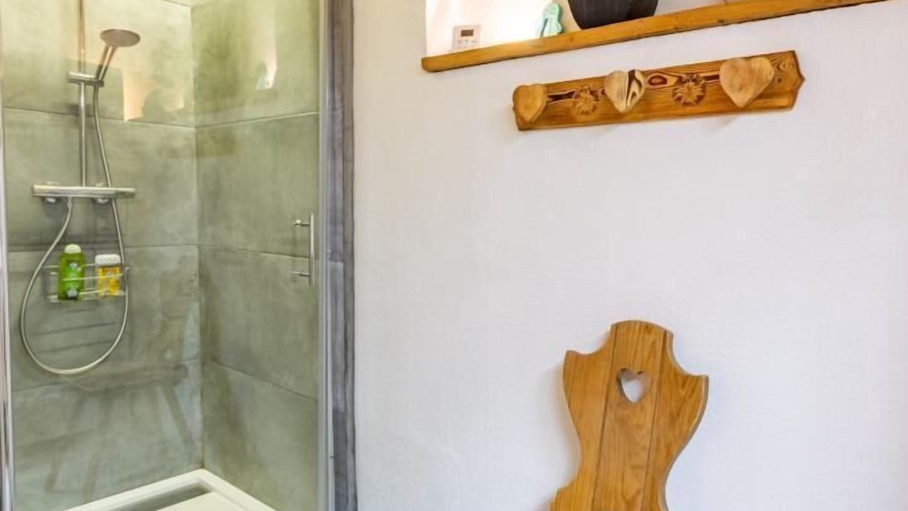 Photo of Bathroom in Les Deserts