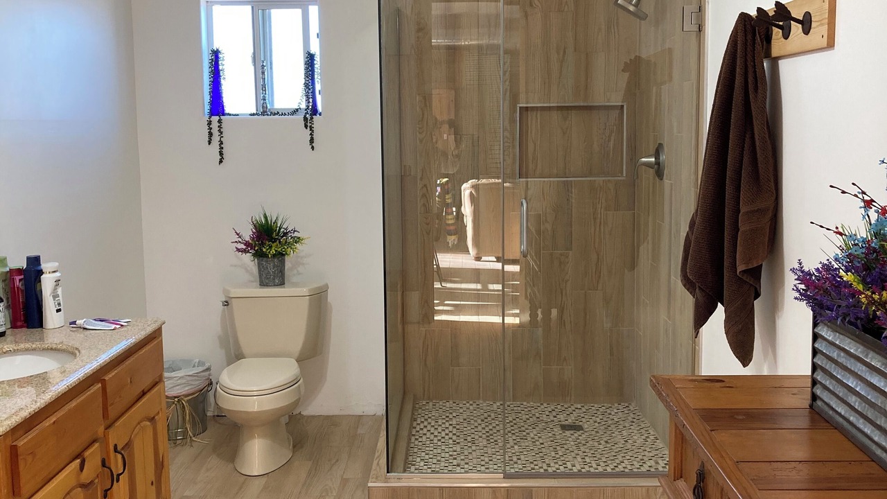 Photo of Bathroom in Cochise