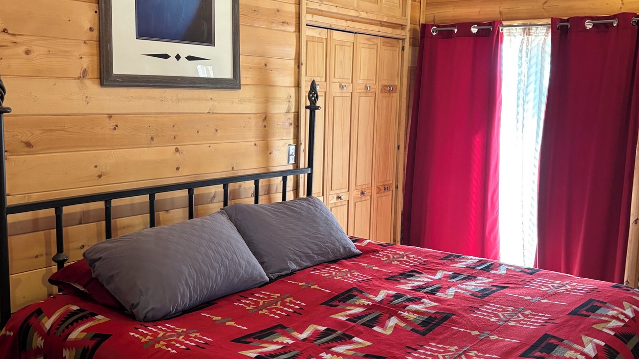 Photo of Bedroom in Cochise