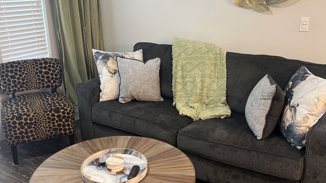 Photo of Livingroom in Farmers Branch