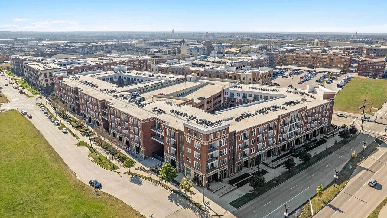Photo of Outdoor in Frisco Square