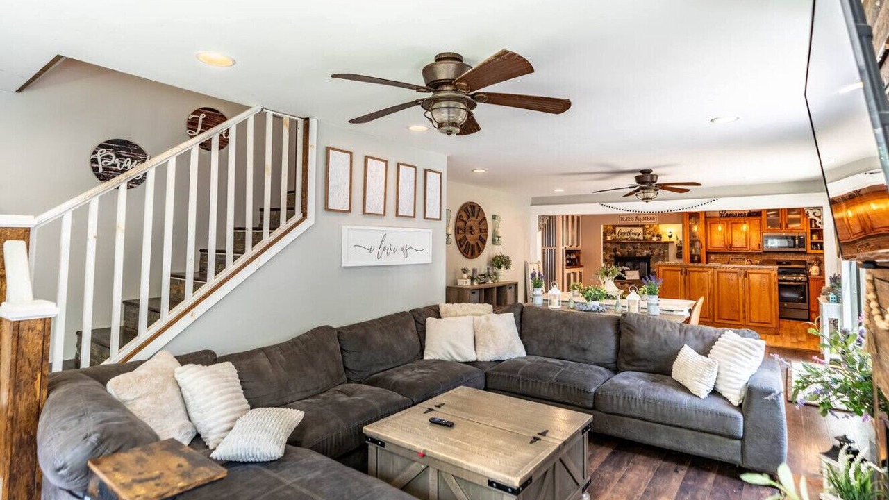 Photo of Livingroom in Ripley