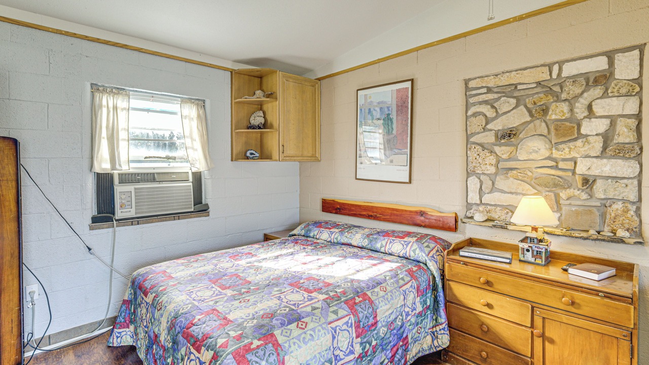 Photo of Bedroom in Whitney