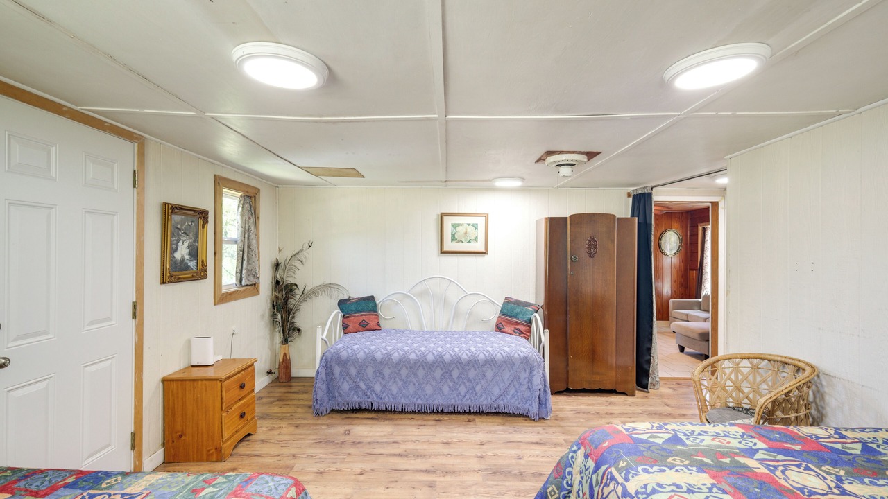 Photo of Bedroom in Whitney