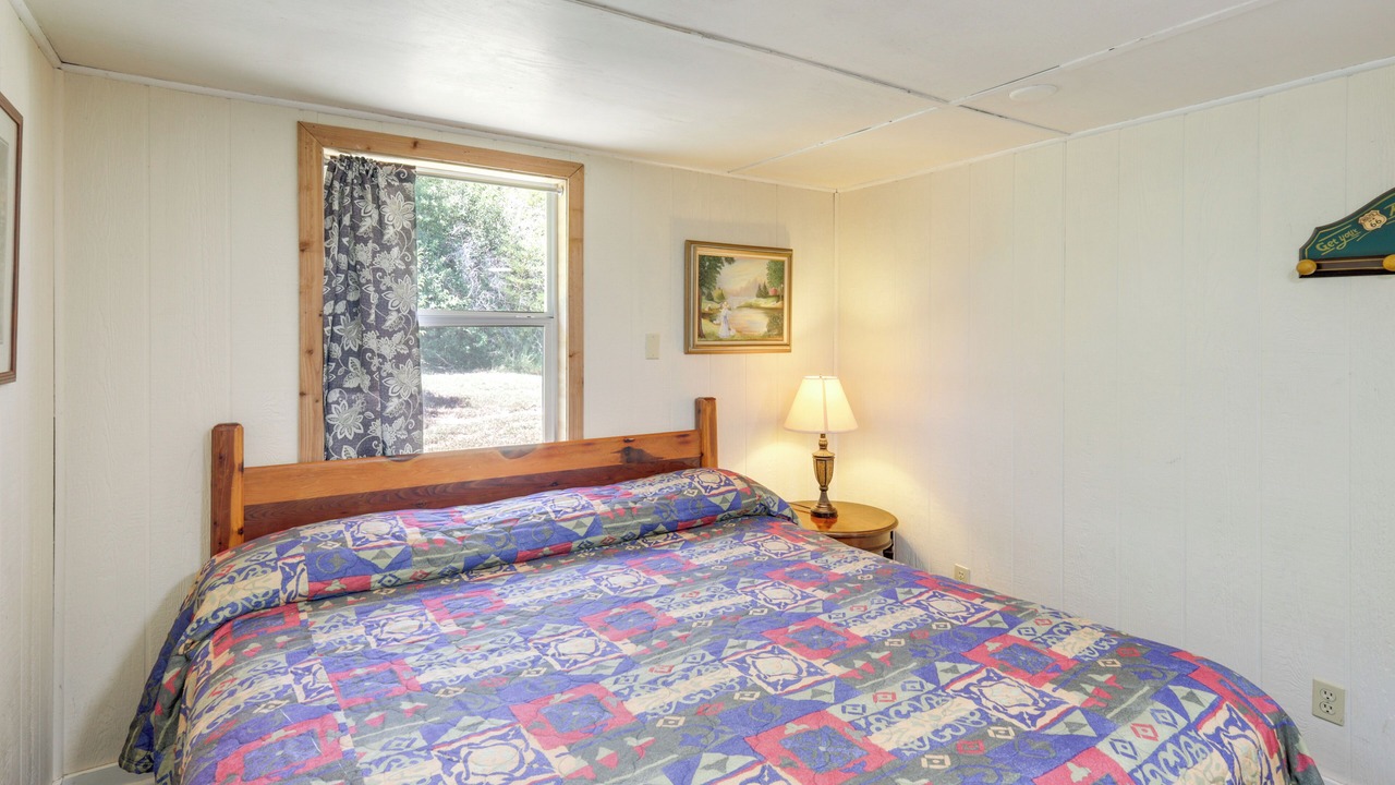 Photo of Bedroom in Whitney