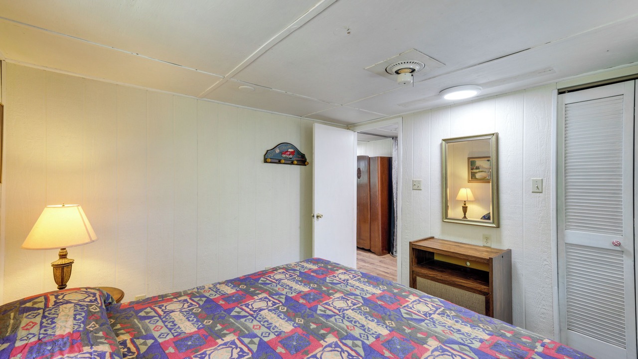 Photo of Bedroom in Whitney