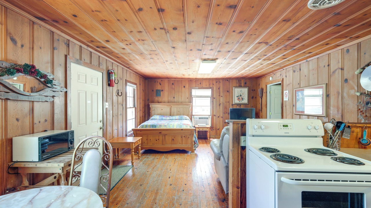 Photo of Bedroom in Whitney