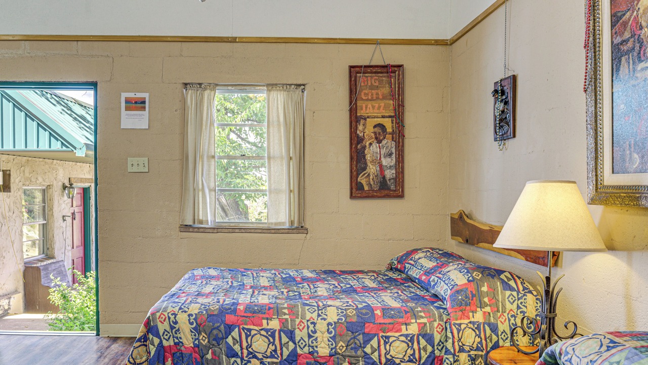 Photo of Bedroom in Whitney