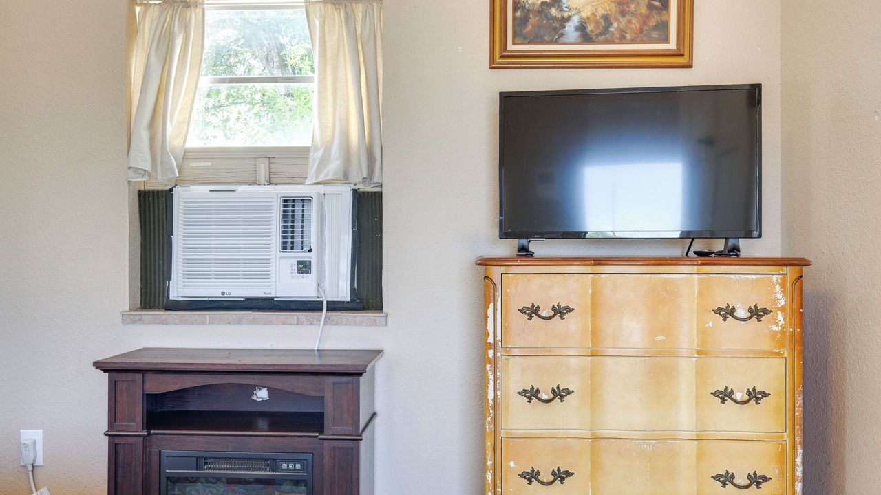 Photo of Bedroom in Whitney