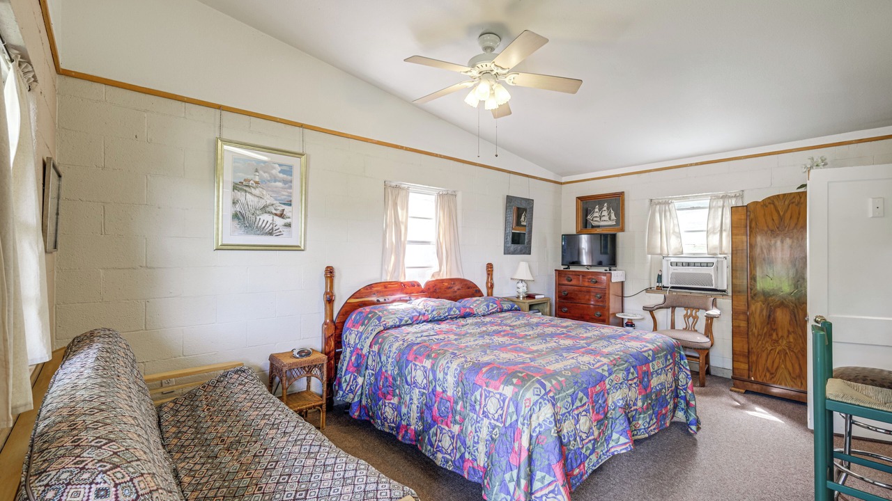 Photo of Bedroom in Whitney
