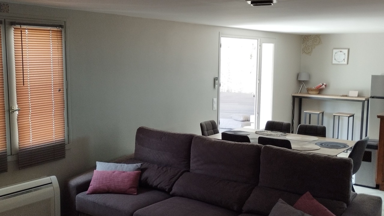 Photo of Livingroom in Gabian