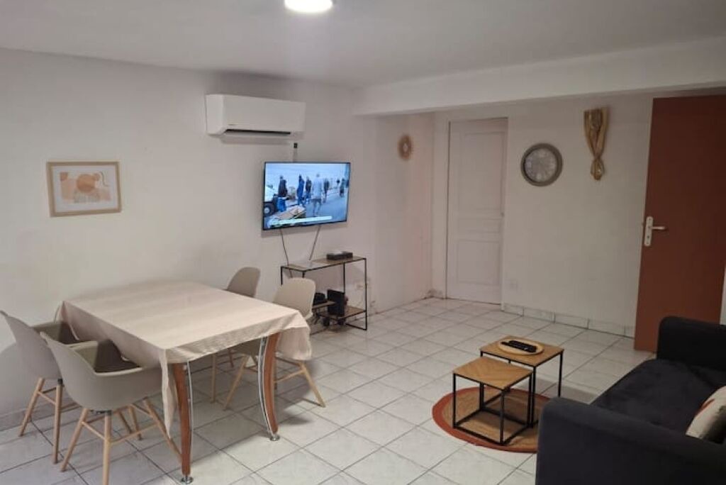 Photo of Livingroom in Ancely