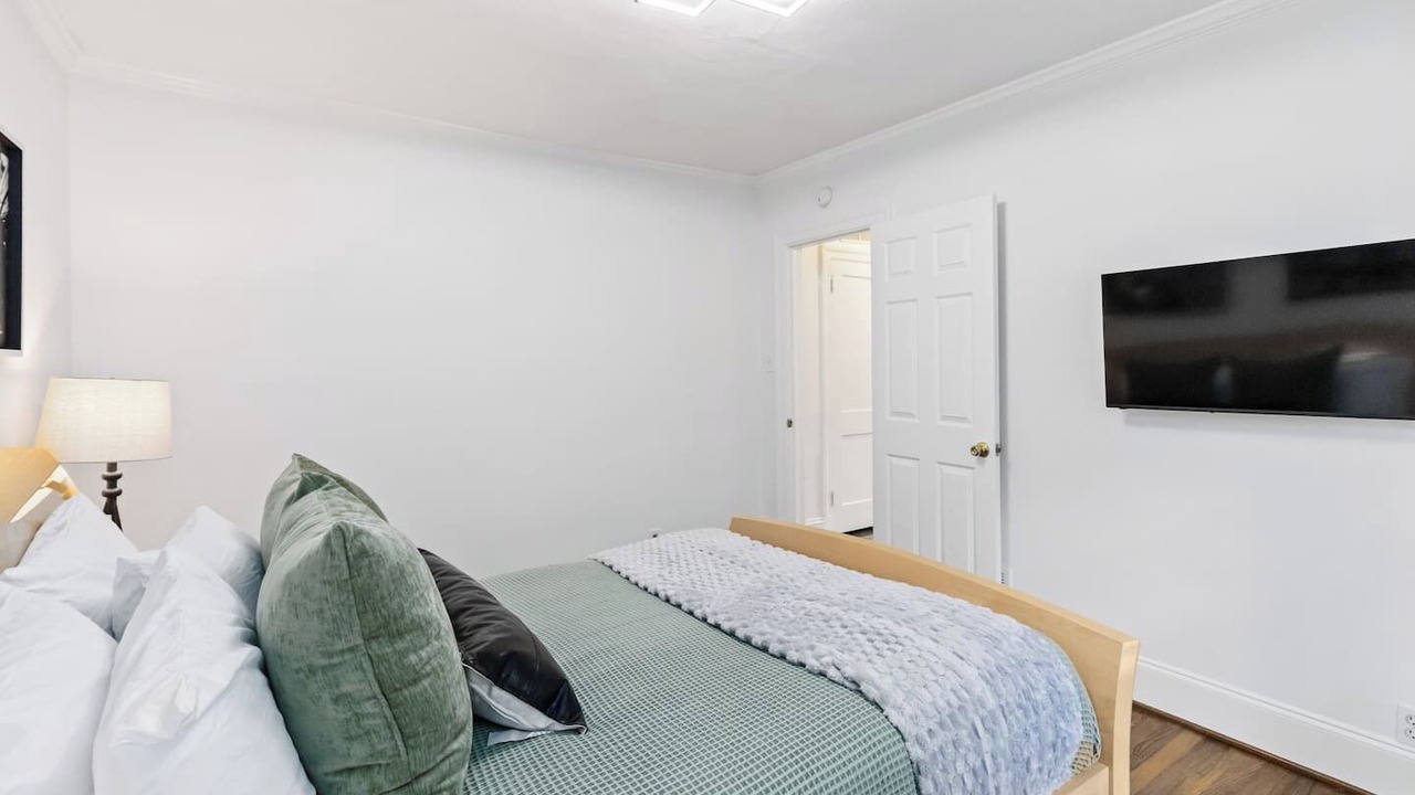 Photo of Bedroom in Home Park