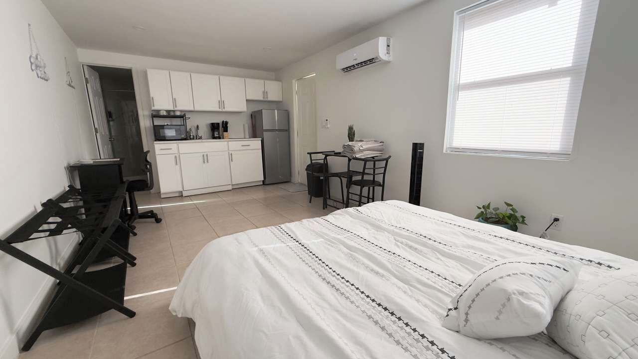 Photo of Bedroom in Wilton Manors