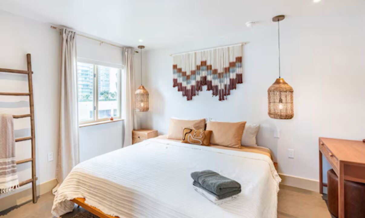 Photo of Bedroom in Midtown