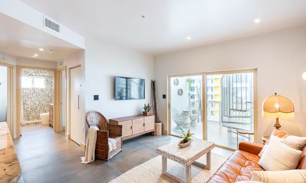 Photo of Livingroom in Midtown