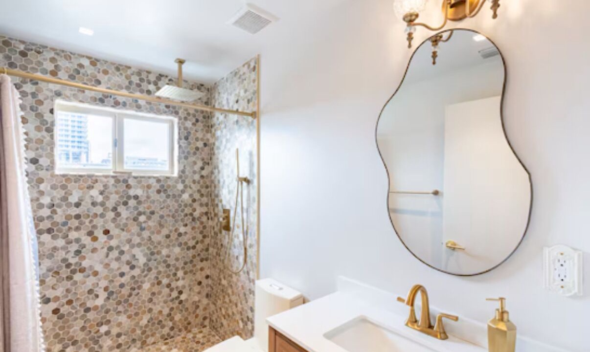 Photo of Bathroom in Midtown
