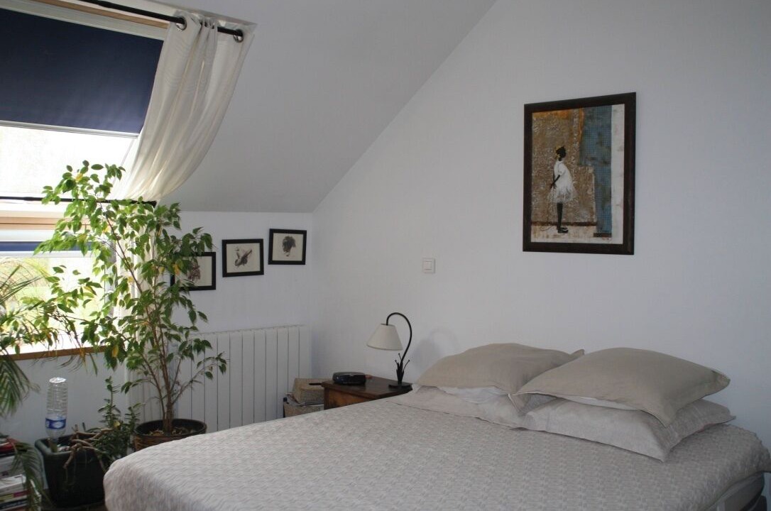 Photo of Bedroom in Montcourt-Fromonville
