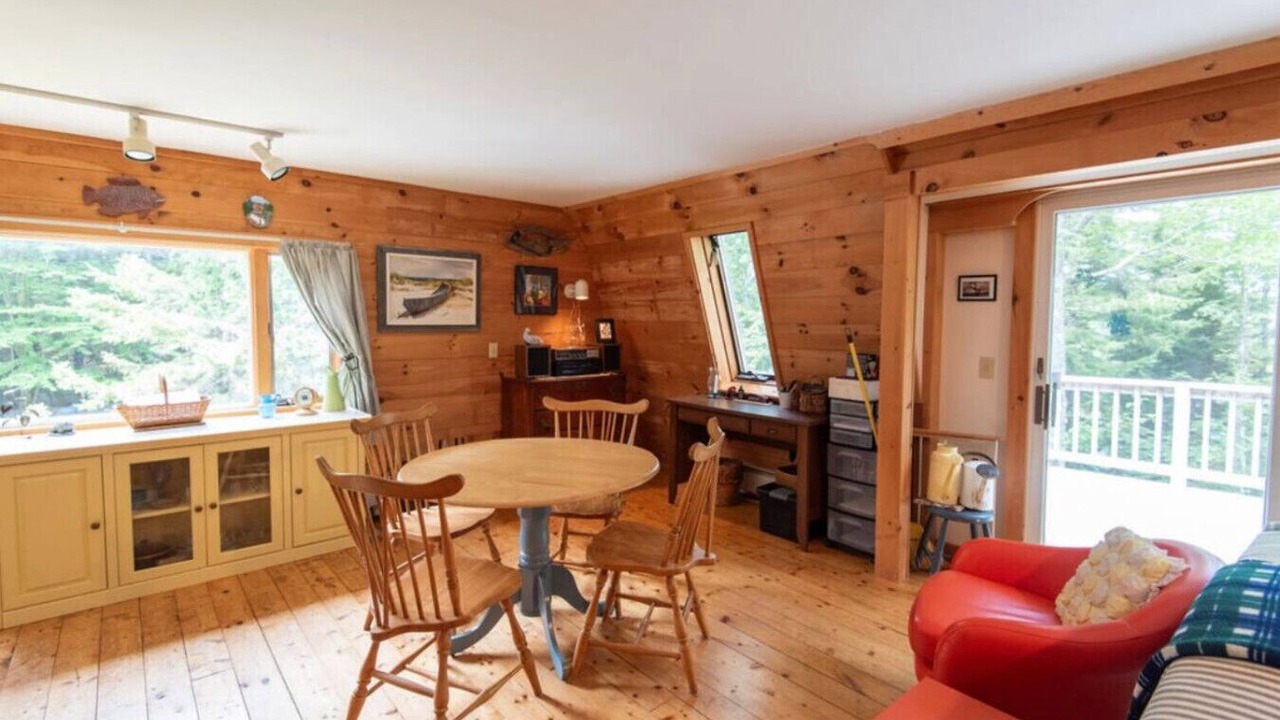 Photo of Livingroom in Seal Cove