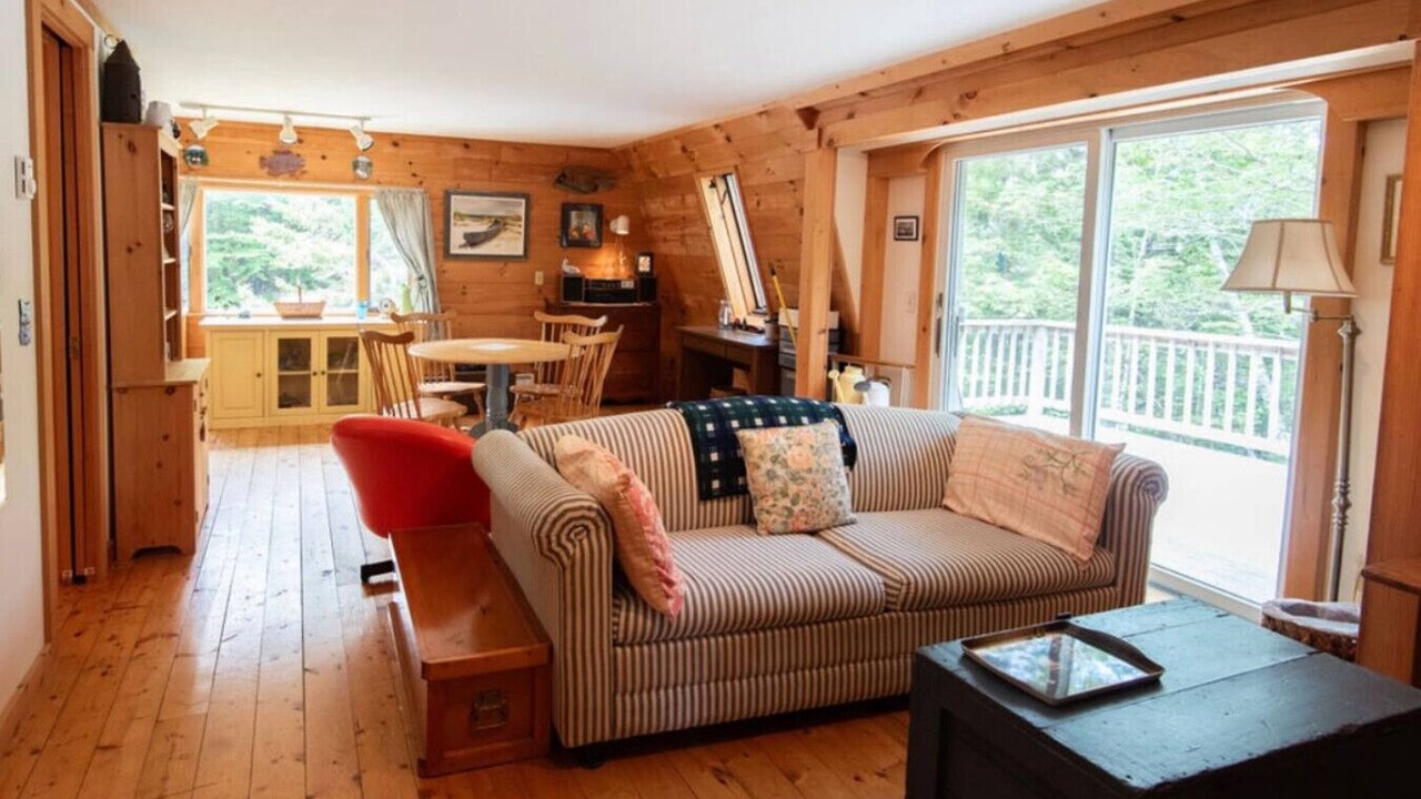Photo of Livingroom in Seal Cove