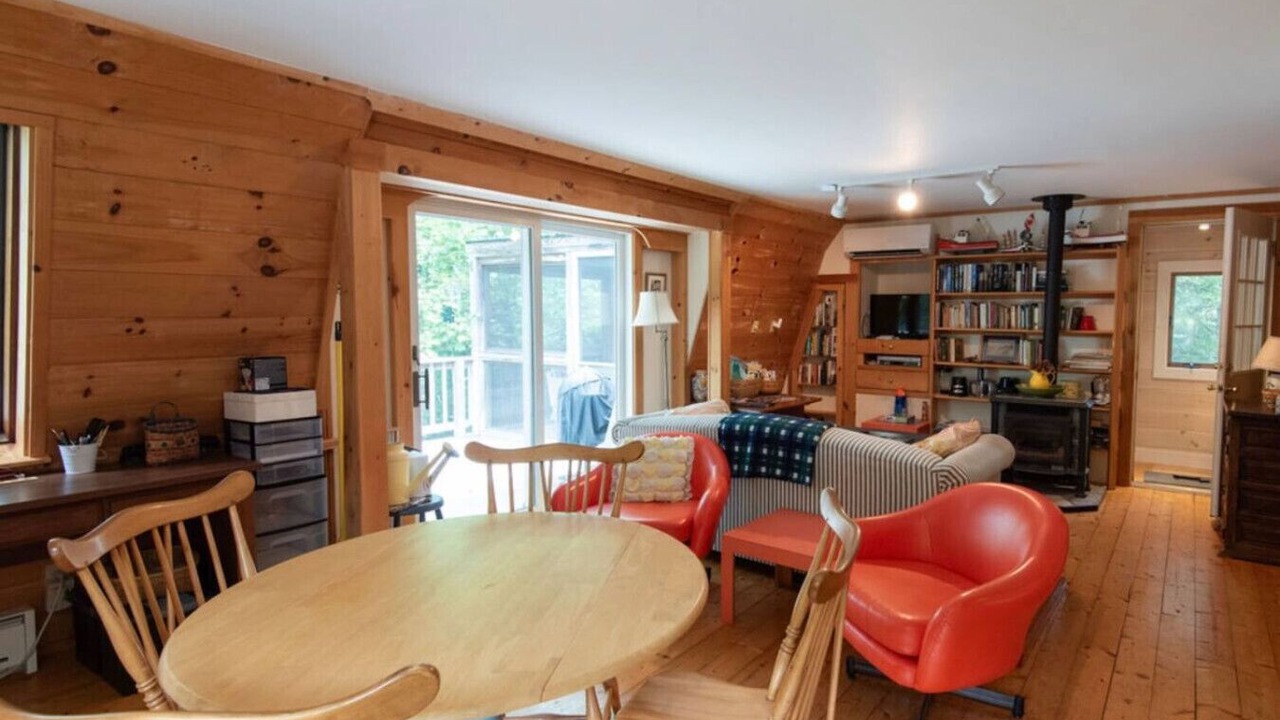 Photo of Livingroom in Seal Cove