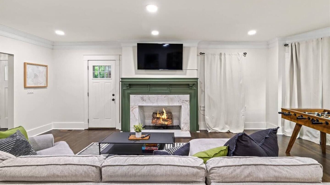 Photo of Livingroom in Hanover Place