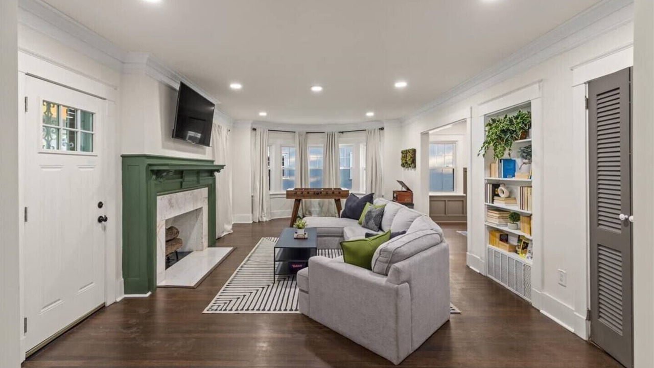 Photo of Livingroom in Hanover Place