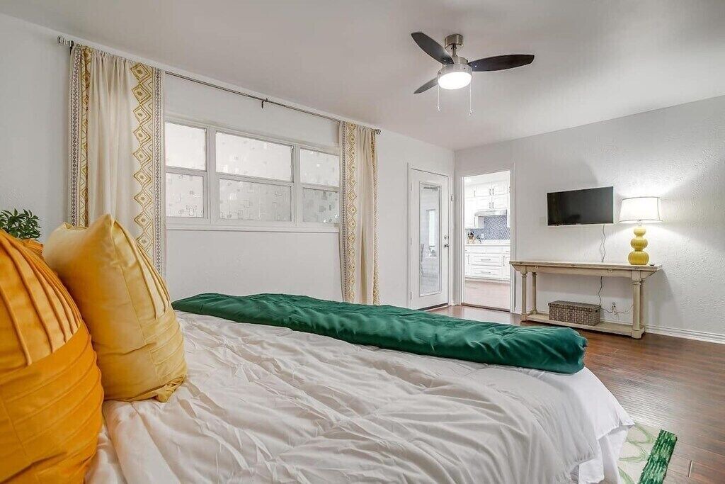 Photo of Bedroom in Grand Prairie