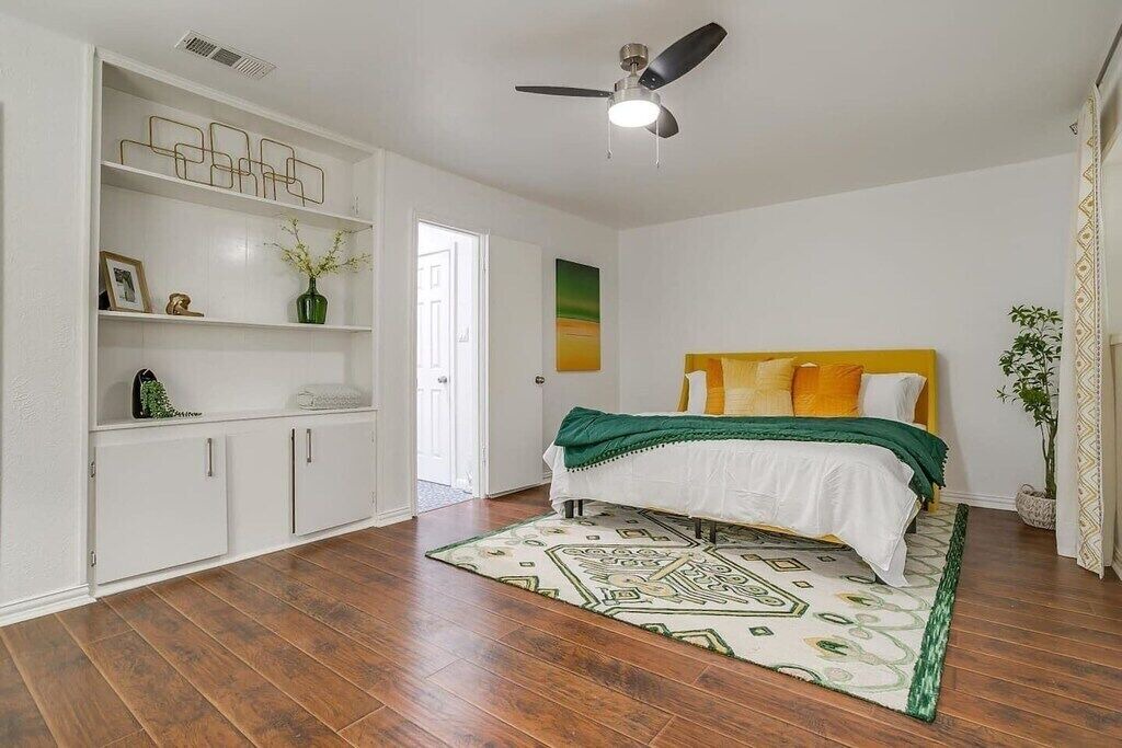 Photo of Bedroom in Grand Prairie