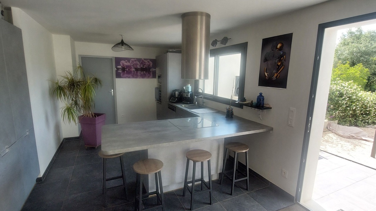 Photo of Kitchen in Saint-Paul-et-Valmalle