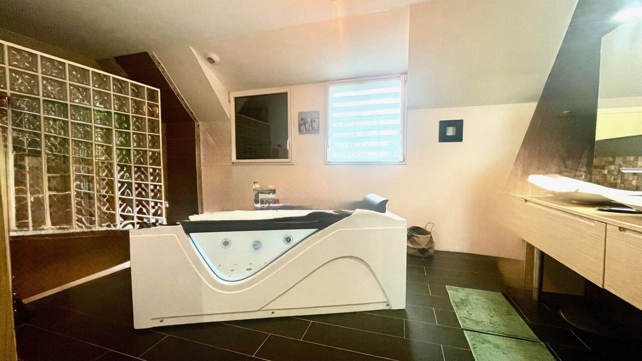 Photo of Bathroom in Ailly-le-Haut-Clocher