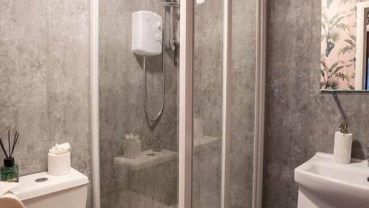 Photo of Bathroom in Finnieston