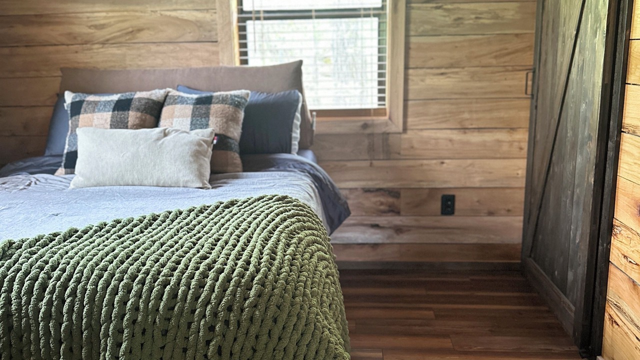Photo of Bedroom in Mammoth Spring