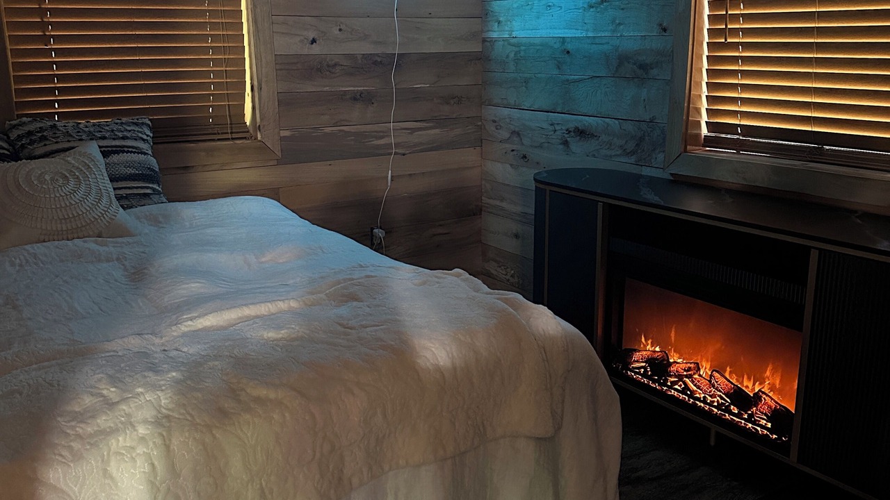 Photo of Bedroom in Mammoth Spring