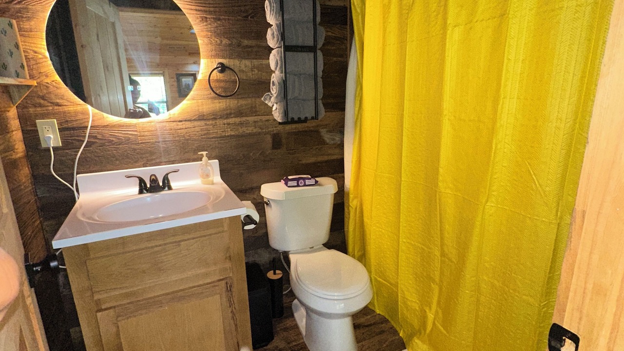 Photo of Bathroom in Mammoth Spring