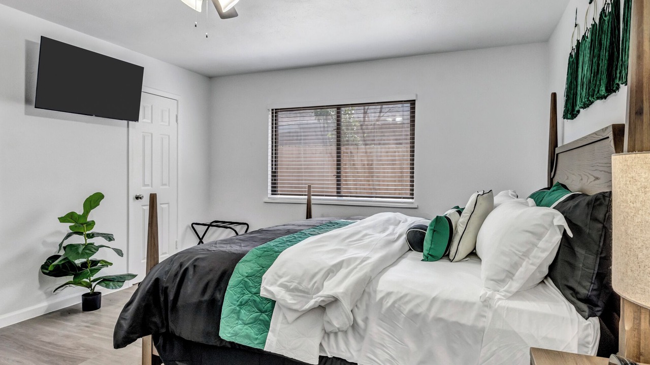 Photo of Bedroom in The Colony