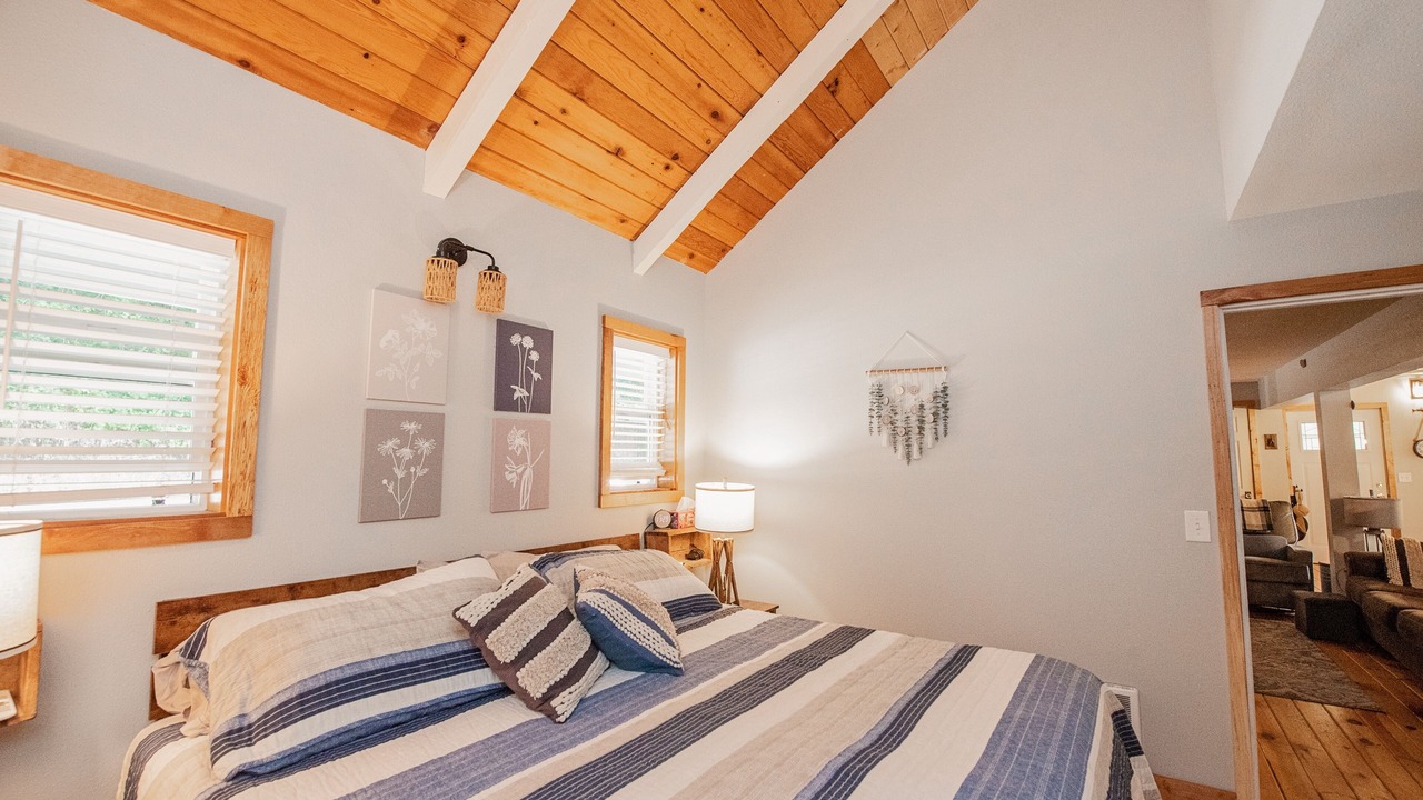 Photo of Bedroom in Kalama