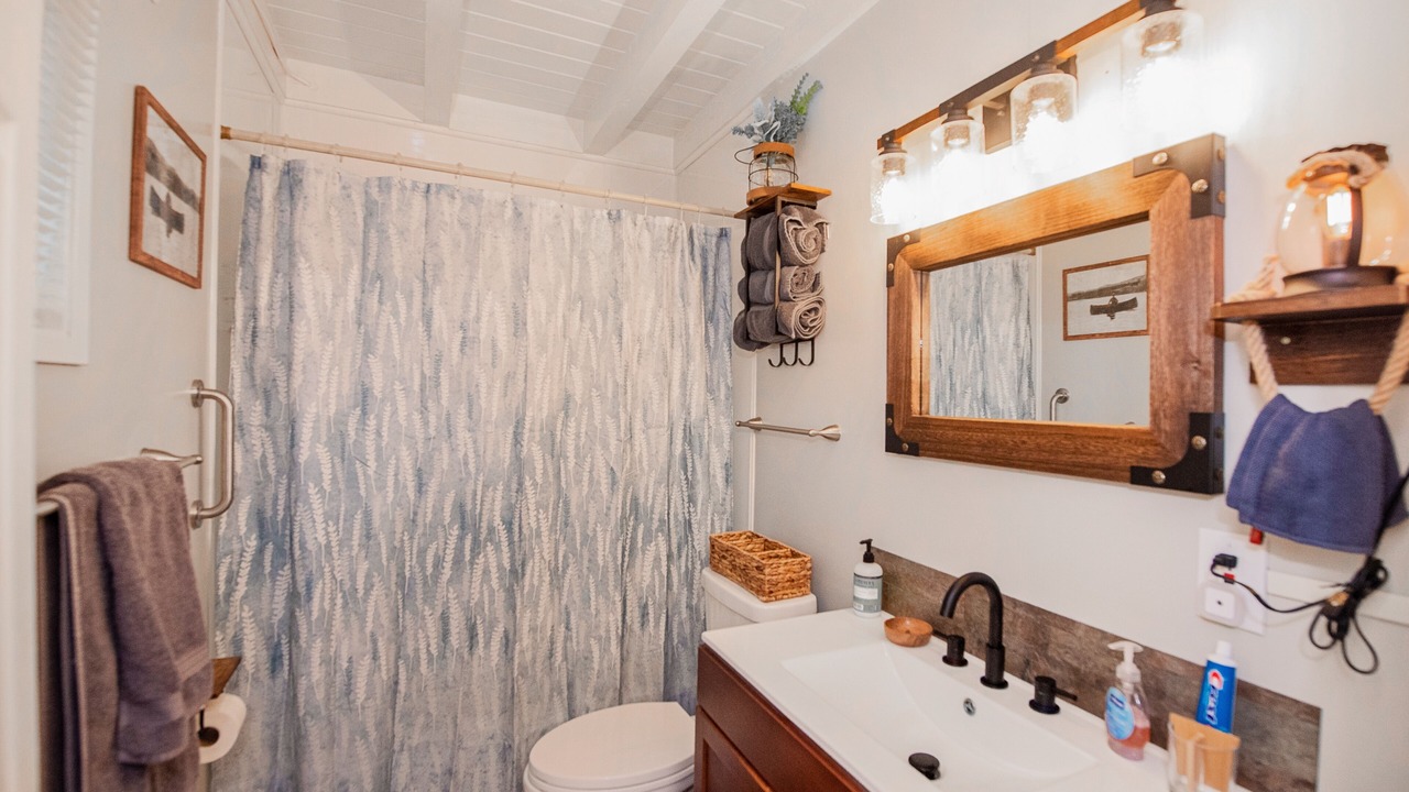 Photo of Bathroom in Kalama