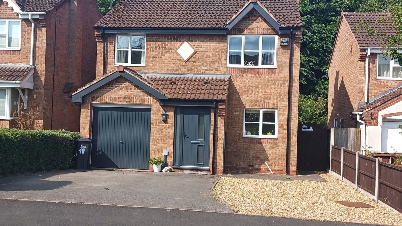 Photo of Others in Uttoxeter