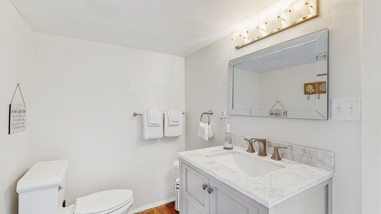 Photo of Bathroom in Potlatch