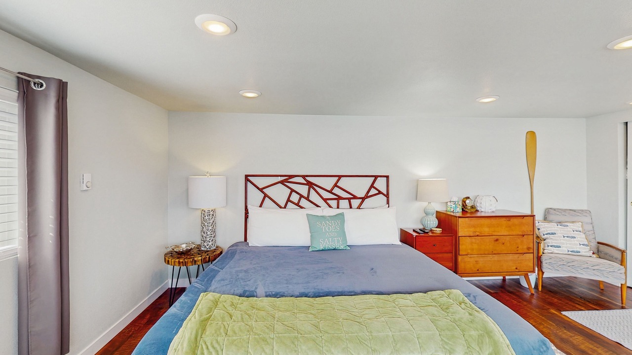 Photo of Bedroom in Potlatch