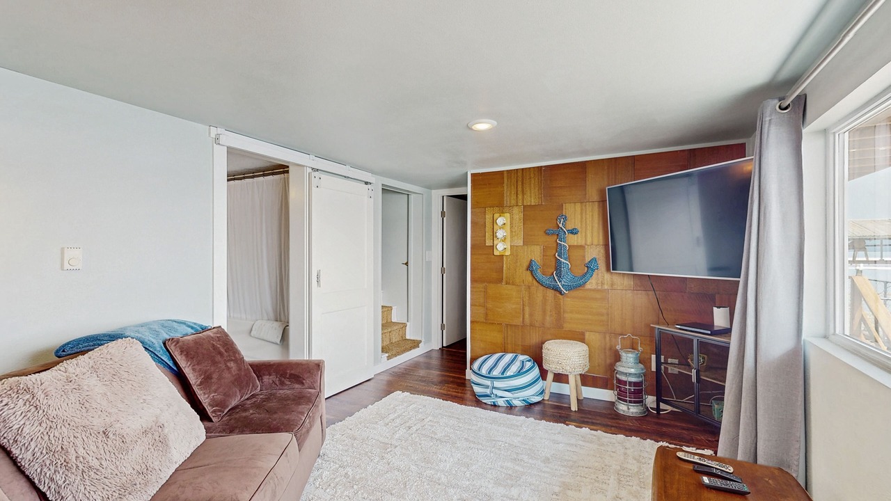 Photo of Livingroom in Potlatch