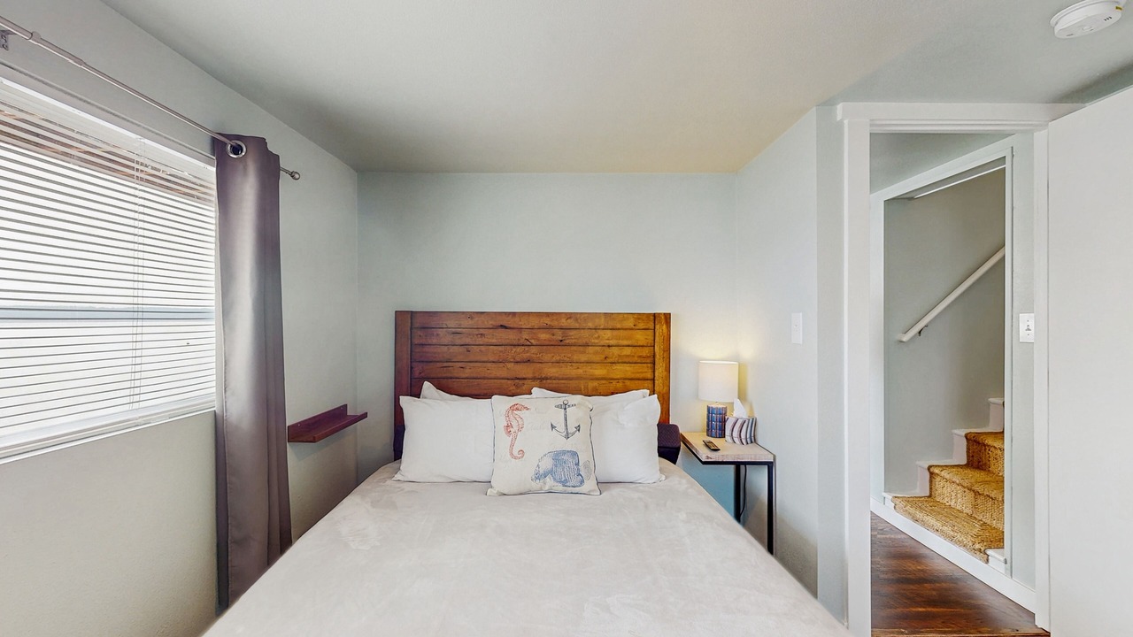 Photo of Bedroom in Potlatch