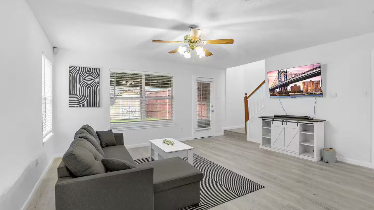Photo of Livingroom in Allen