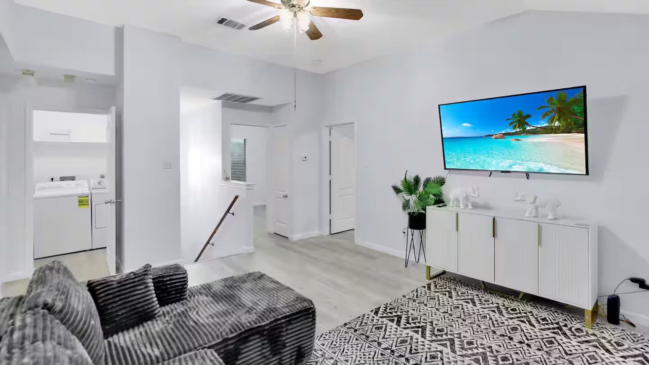 Photo of Livingroom in Allen