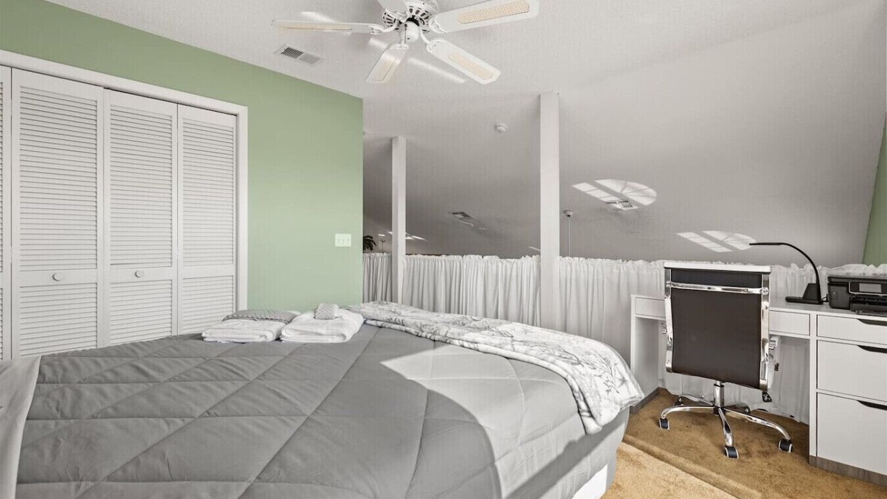 Photo of Bedroom in Lindfields