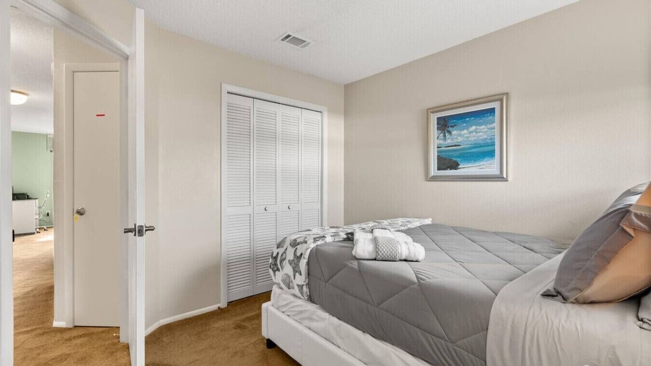 Photo of Bedroom in Lindfields