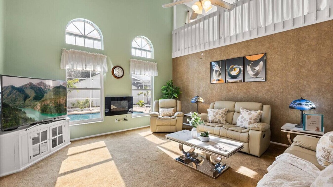 Photo of Livingroom in Lindfields