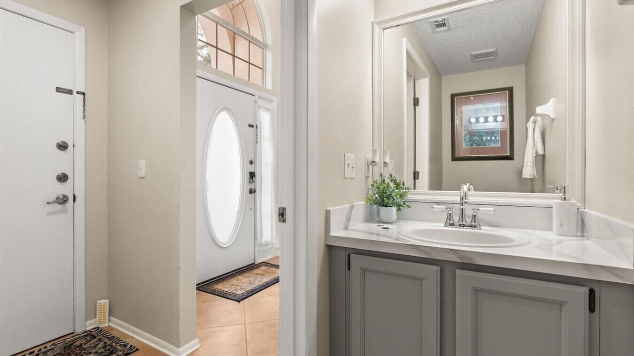 Photo of Bathroom in Lindfields