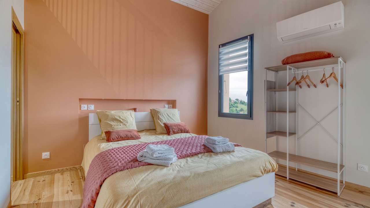 Photo of Bedroom in Caraman